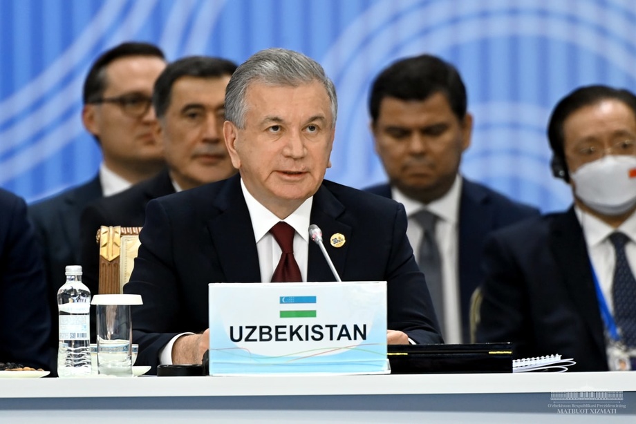 Shavkat Mirziyoyev: iqtisodiyotni global inqirozning salbiy oqibatlariga moslashtirish zarur