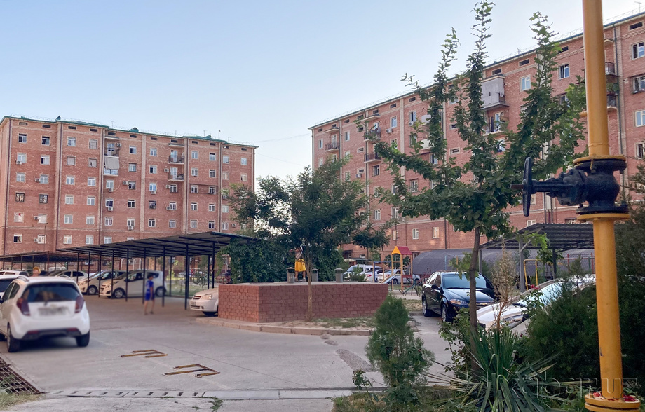 Uylar atrofida bolalar uchun maydonchalar bo‘lishi shart etib belgilanadi
