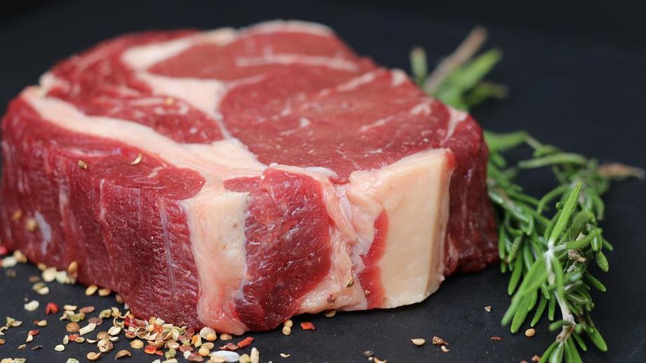Мясо признали продуктом, который увеличивает риск заболеть раком