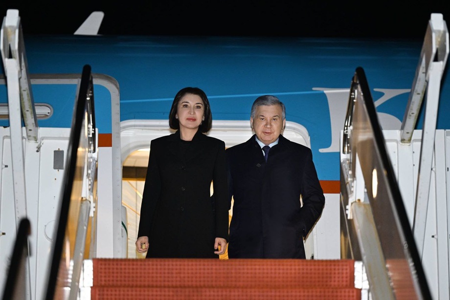 Шавкат Мирзиёев вместе с супругой прибыл в Вашингтон (фото)