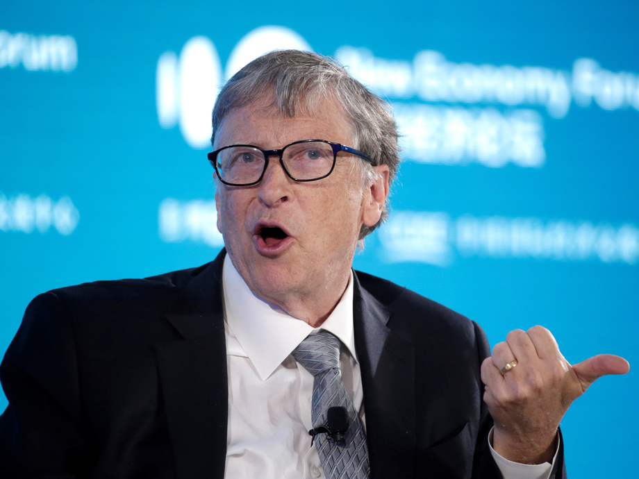 Билл Гейтс пандемия қачон тугашини маълум қилди