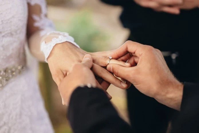 O‘zbekistonlik ayollar asosan necha yoshda oila qurishmoqda?