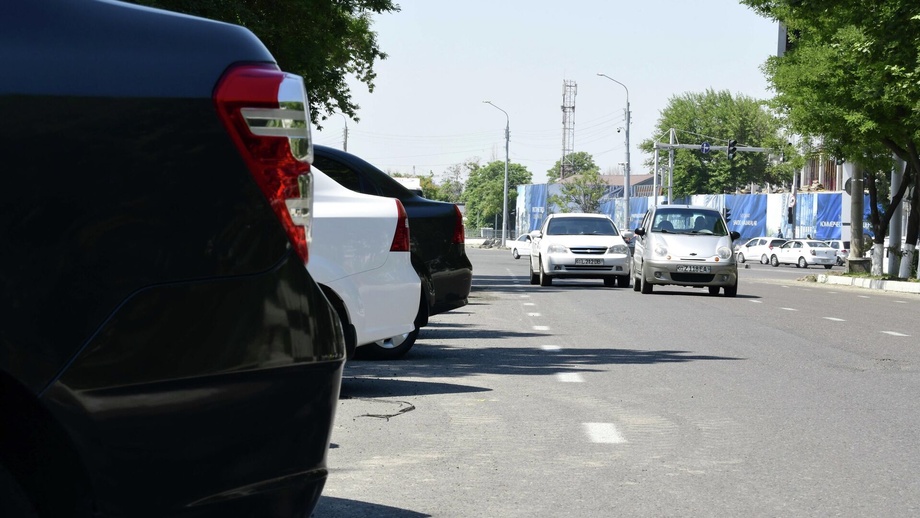 Piyoda va velosiped yo‘lkalarida avtomobilda harakatlanganlik uchun javobgarlik belgilanyapti