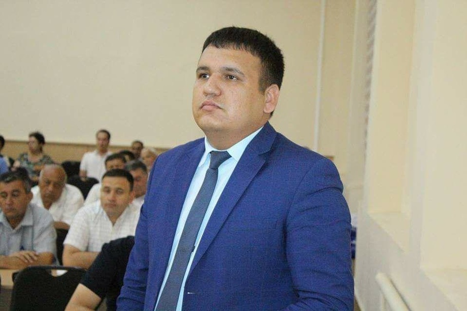 Qattiq anal porno Berkova va qora tanlilar bilan jinsiy aloqa