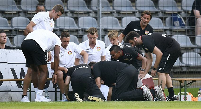 Немецкий футболист потерял сознание во время матча
