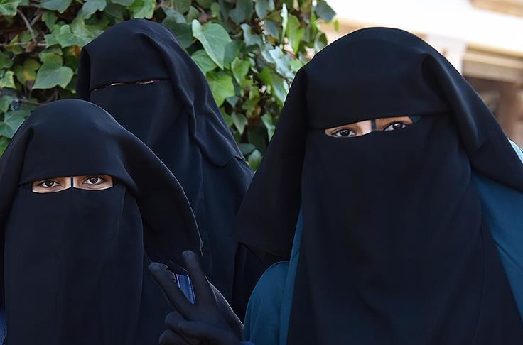 Чем отличается хиджаб от паранджи фото