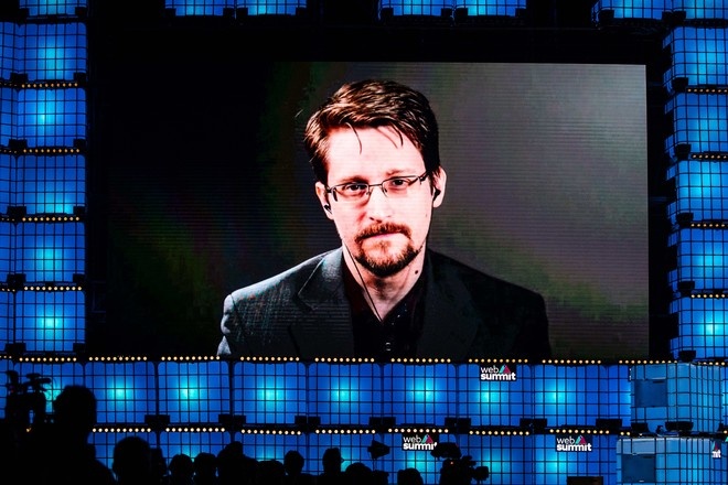 Власти США отсудили у Сноудена $4,2 млн