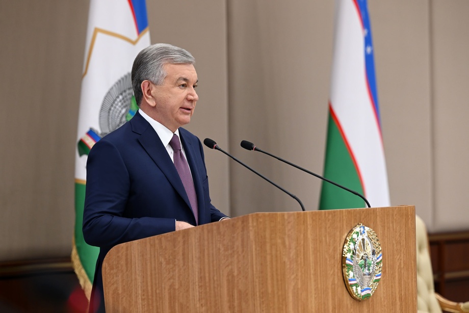Президент экспорт қилишда тадбиркорларга ёрдам бермаётган ҳокимларни огоҳлантирди