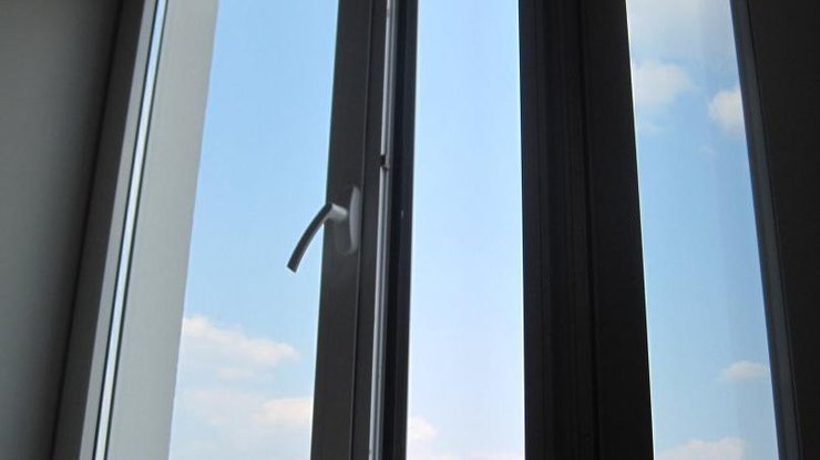 TDTU yotoqxonasining 6-qavatidan tushib ketgan talaba vafot etdi