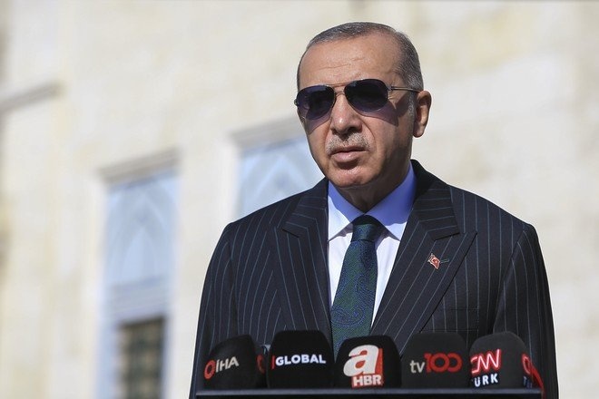 Эрдоган заявил, что Турция сама разберётся с террористами в Сирии
