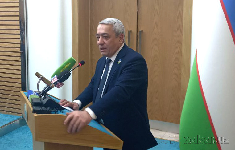 Deputat Azamat Ziyo:  «Biz demokratiyani ma’muriy buyruqbozlik yo‘li bilan qurmoqchi bo‘ldik»