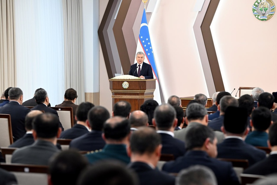 “Ҳеч бир вазир, ҳоким, банкир “еттилик”ни баҳона қилишга ҳаққи йўқ” — Шавкат Мирзиёев