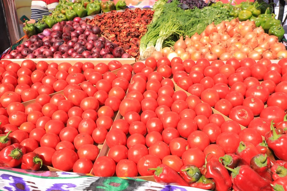 Pomidor qishlog‘ida katta festival. Oq kuylakka qizil pomidor irg‘itilmadi, lekin...