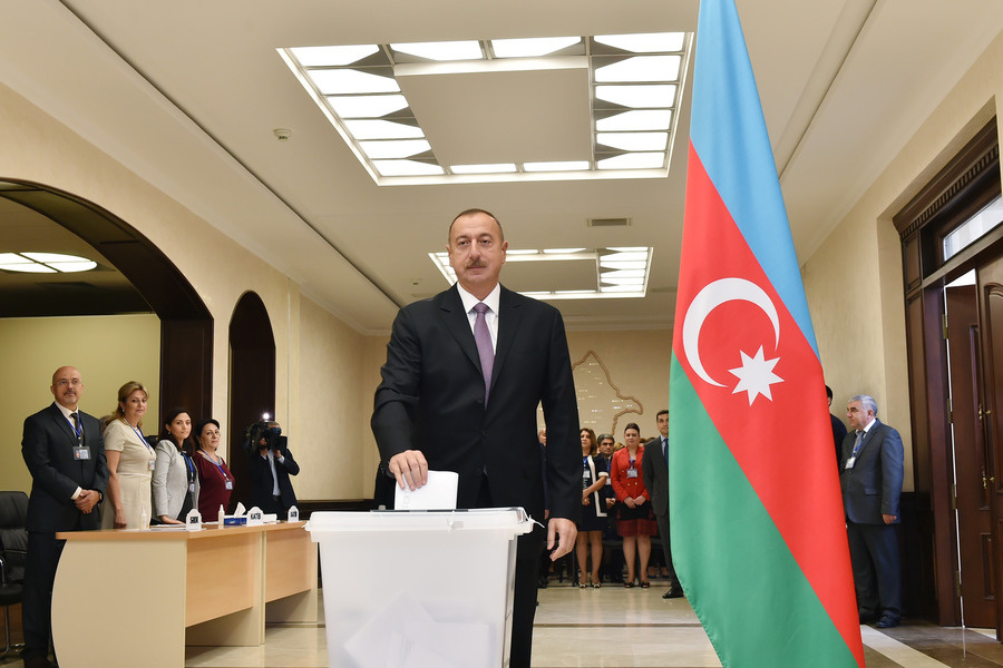 Азербайджан готовится к президентским выборам