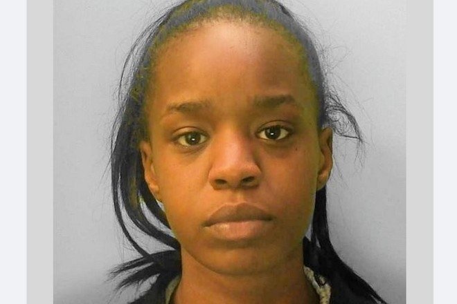 Мать-подросток бросила дочь на 6 дней, ради вечеринки в честь 18-летия