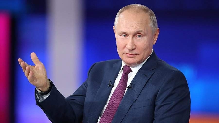 Путин запретил чиновникам использовать иностранные слова