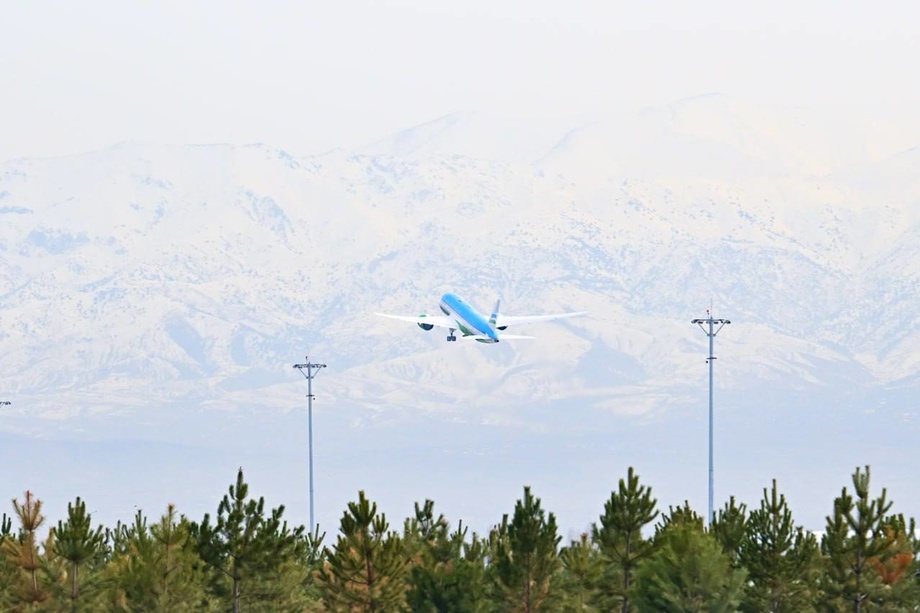 Шавкат Мирзиёев Покистонга жўнаб кетди