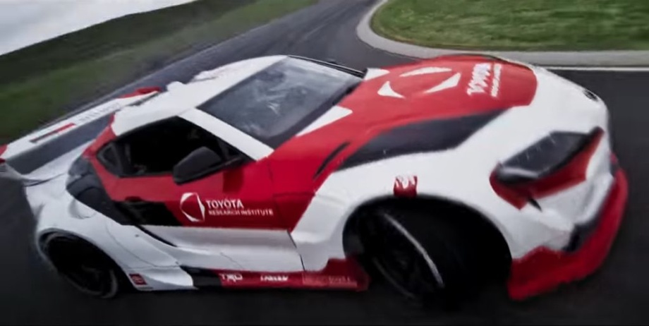 Искусственный интеллект научился дрифту на Toyota Supra (видео)