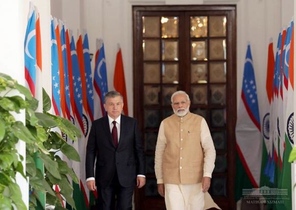 Shavkat Mirziyoyev Hindiston prezidenti va bosh vazirini tabrikladi