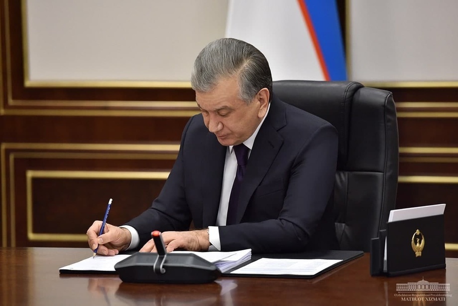 Шавкат Мирзиёев наградил группу предпринимателей