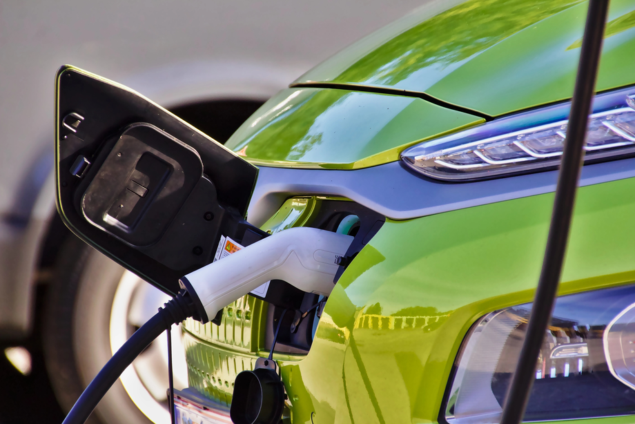 До 85% за 6 минут: исследователи придумали, как ускорить зарядку электрокаров
