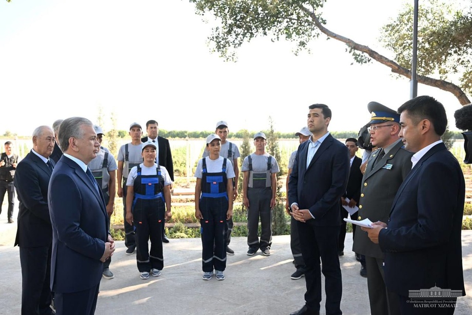 Prezident qoraqalpog‘istonlik yoshlar bilan uchrashdi