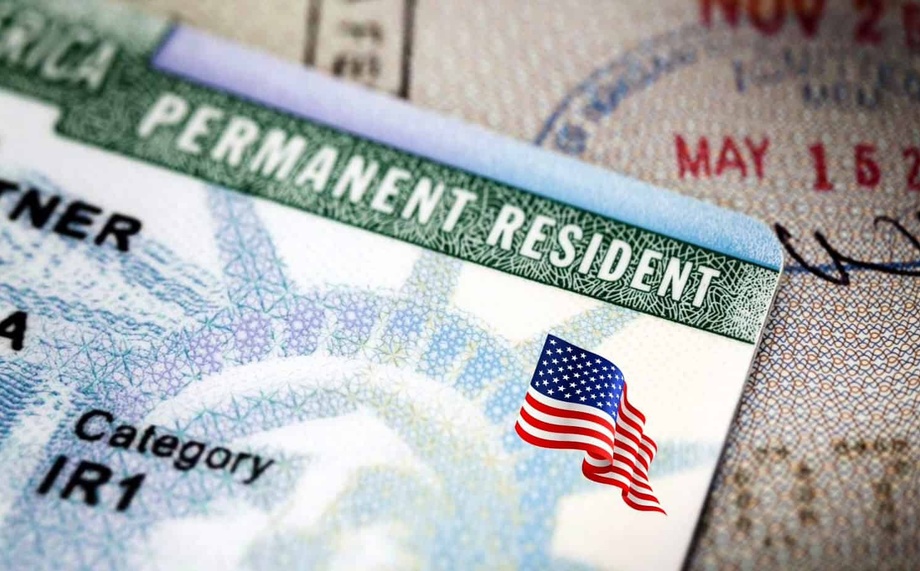 Oq uy «xavf yuqori» bo‘lgan davlatlar fuqarolarining grin-kartalarini qayta ko‘rib chiqadi