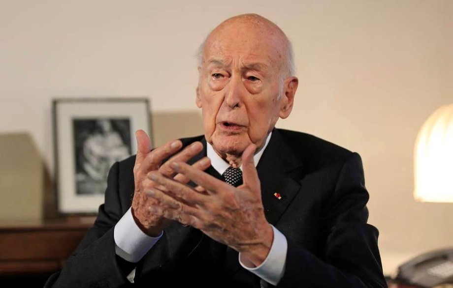 Экс-президент Франции умер от COVID-19