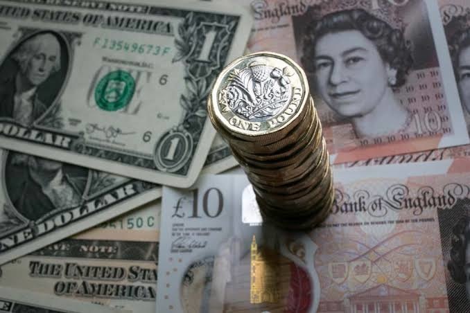 Noyabrdan dollar kursi yana tushib ketadi