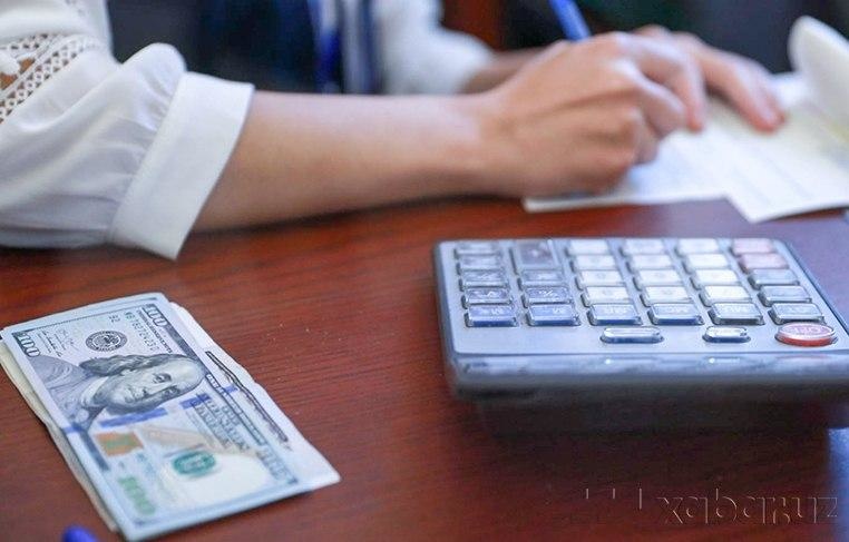 В Узбекистане выросли курсы доллара и евро