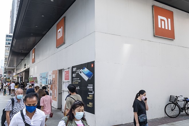 Акции Xiaomi рухнули после включения компании в чёрный список в США
