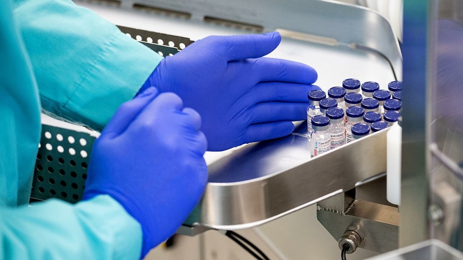 Меркель призвала к глобальному производству вакцин от COVID-19