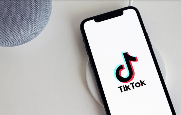 TikTok рекламадан тушган пулни видео муаллифлари билан бўлишади