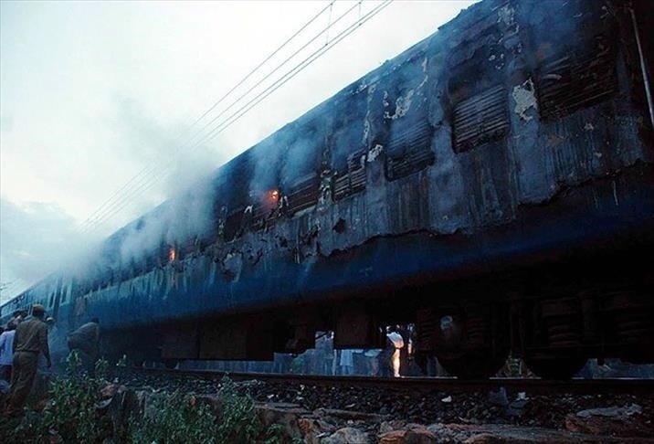 При пожаре в вагоне поезда на юге Индии погибли 10 человек