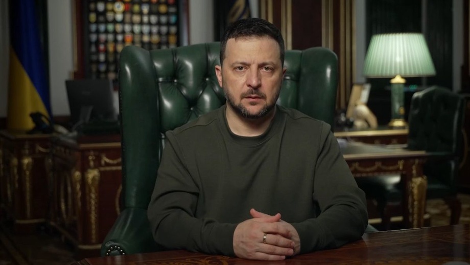 Зеленский: энергия объектларига зарбалар тўхтади, аммо логистика нишонга олинмоқда