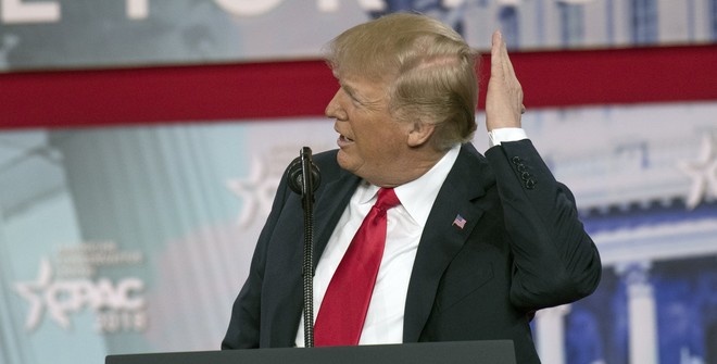 Трамп вновь похвастался своими волосами