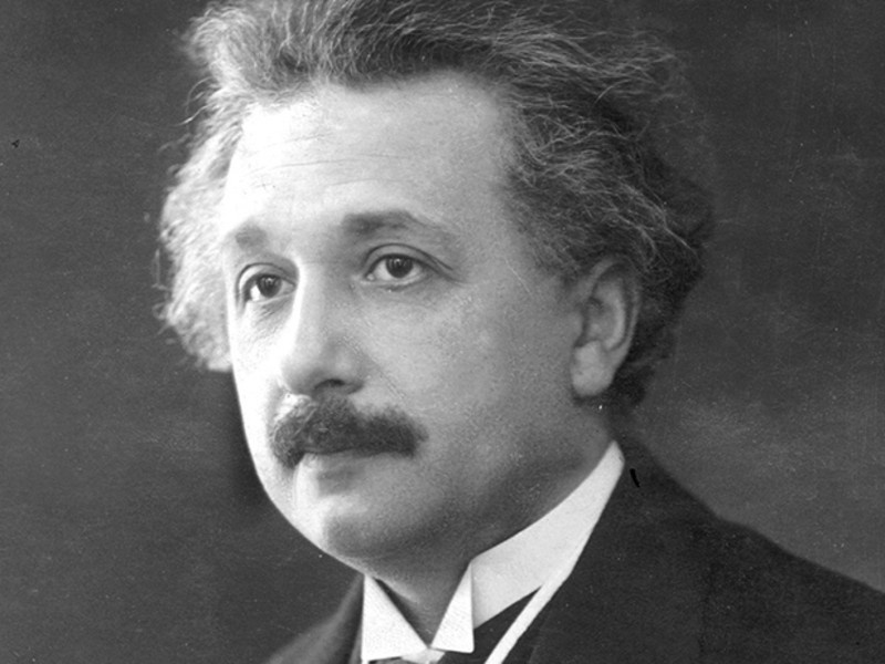 Письмо Эйнштейна о «безумии Гитлера» ушло с молотка