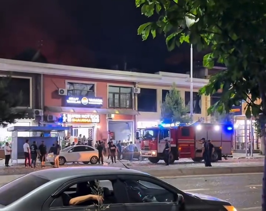 Sankt-Peterburg trans fohishalari Onam ogli porno video yashirin kamera tunda yotoqda