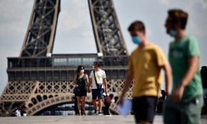 Власти Франции обеспокоены ухудшением ситуации с COVID-19
