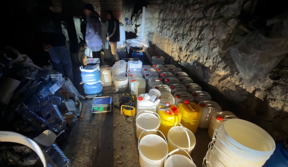 В Андижане раскрыта крупная нарколаборатория по производству синтетических наркотиков