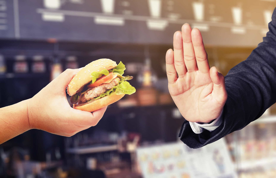 Буюк Британия интернетда фастфуд рекламаcини тўлиқ тақиқлади