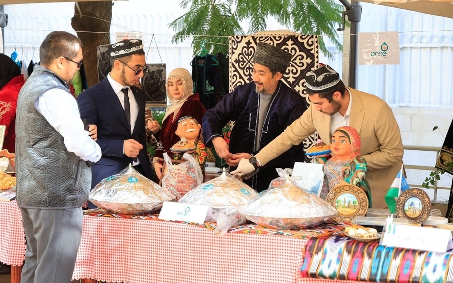 Bugun ilk marta Butunjahon turkiy tillar kuni bayrami nishonlamoqda