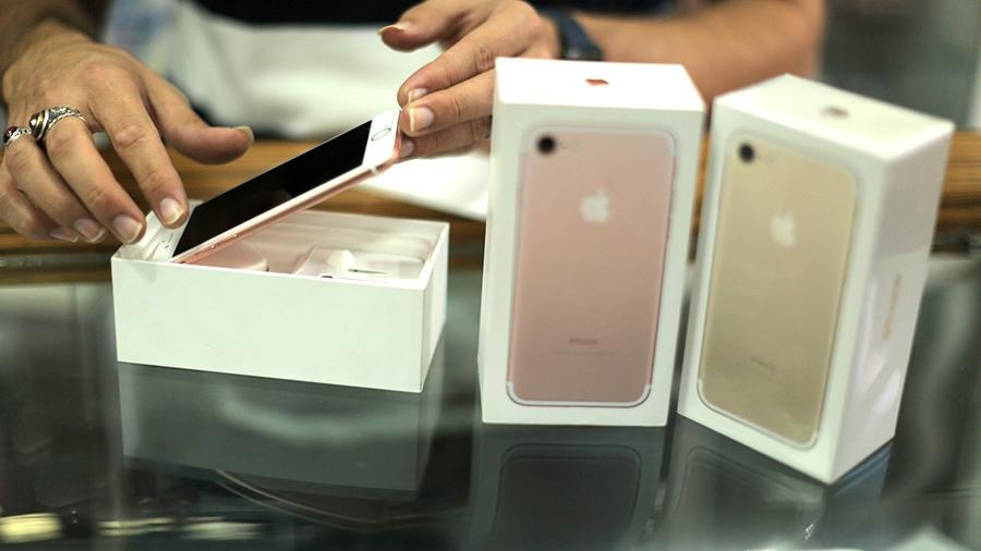 Apple лишилась права продавать старые модели iPhone в Германии