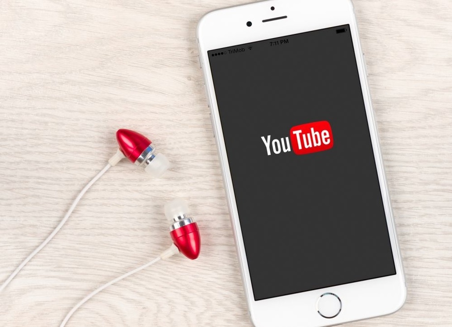 Как слушать YouTube с выключенным экраном на смартфоне
