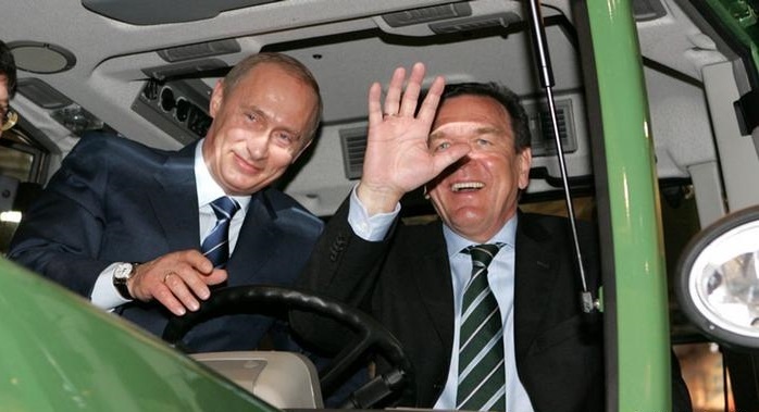 Germaniya sobiq kansleri Putin bilan do‘stligi sabab jazolanadigan bo‘ldi