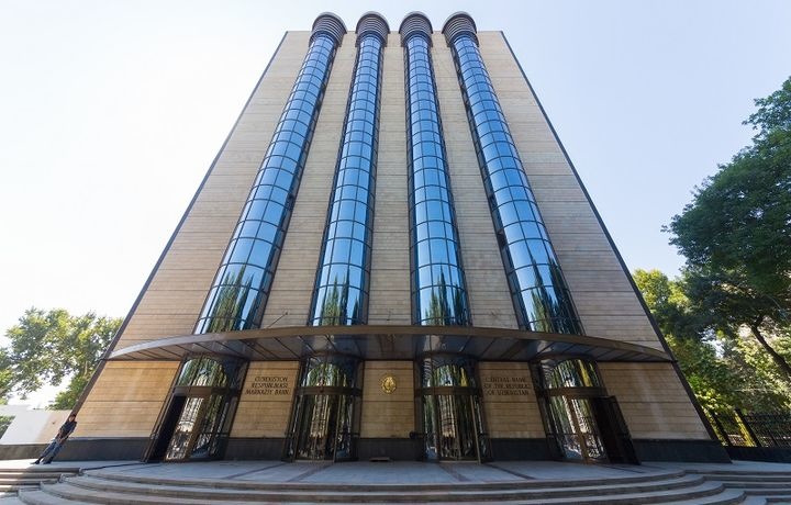 Центральный банк Узбекистана отстранил 9 банков от торгов на валютной бирже