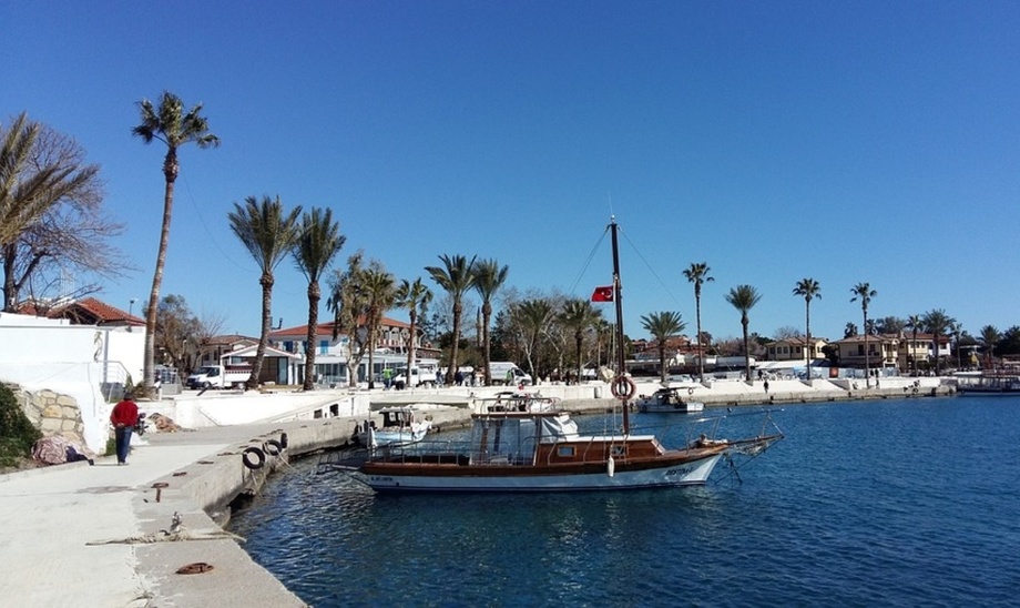 Власти Турции продлили правила въезда иностранцев в страну