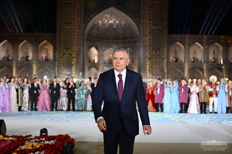 Shavkat Mirziyoyev «Sharq taronalari» ochilishida ishtirok etdi (foto)