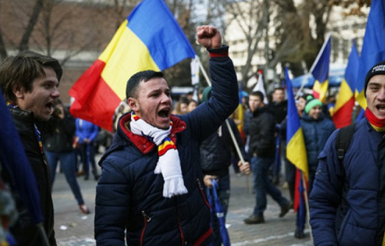 Молдова ва Руминия бирлашадими? Тарафдорлар митинг бошлади