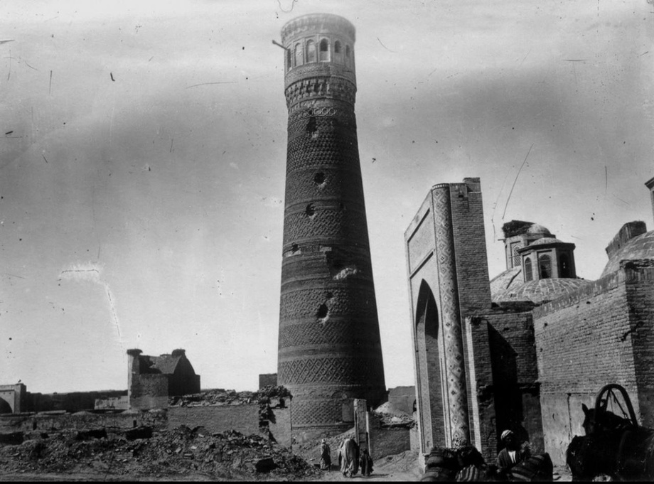 Бухоро амирининг амакиваччаси тақдири